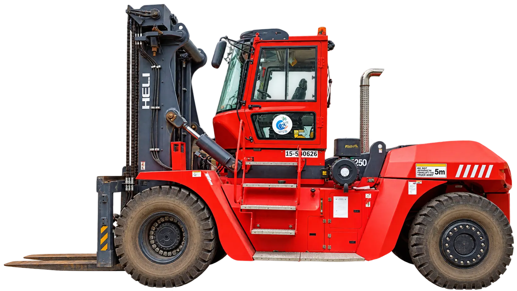 Forklift diesel Heli 25 ton milik PT Citra Lautan Biru di Batam