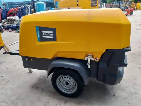 Atlas Copco Air Compressor 185 cfm, 7 bar — sewa dan jual alat berat Batam (2/3)