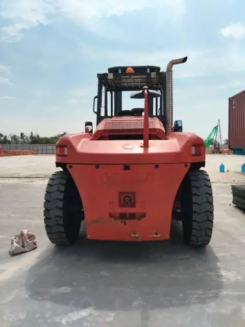Forklift 16 Ton Diesel — sewa dan jual alat berat Batam (5/7)