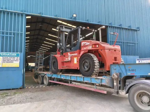 Forklift 16 Ton Diesel — sewa dan jual alat berat Batam (6/7)