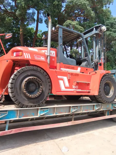 Forklift 16 Ton Diesel — sewa dan jual alat berat Batam (7/7)