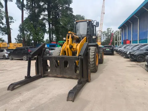LiuGong CLG856H Wheel Loader 5 Ton — sewa dan jual alat berat Batam (3/4)